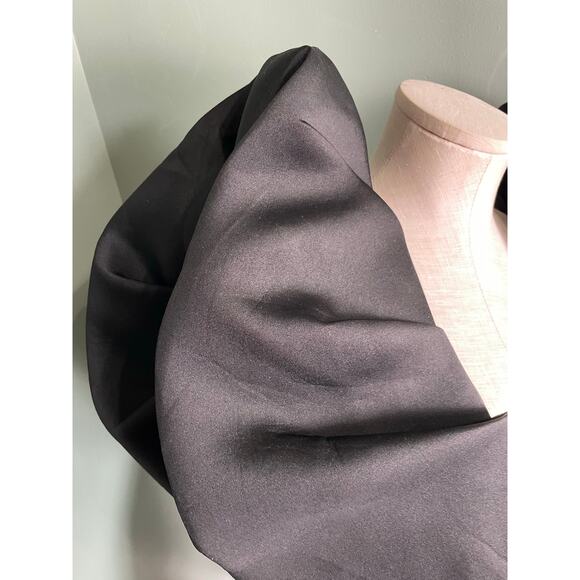 Mable Formal Black Vneck Dress. Size small. Great condition. - Picture 3 of 9